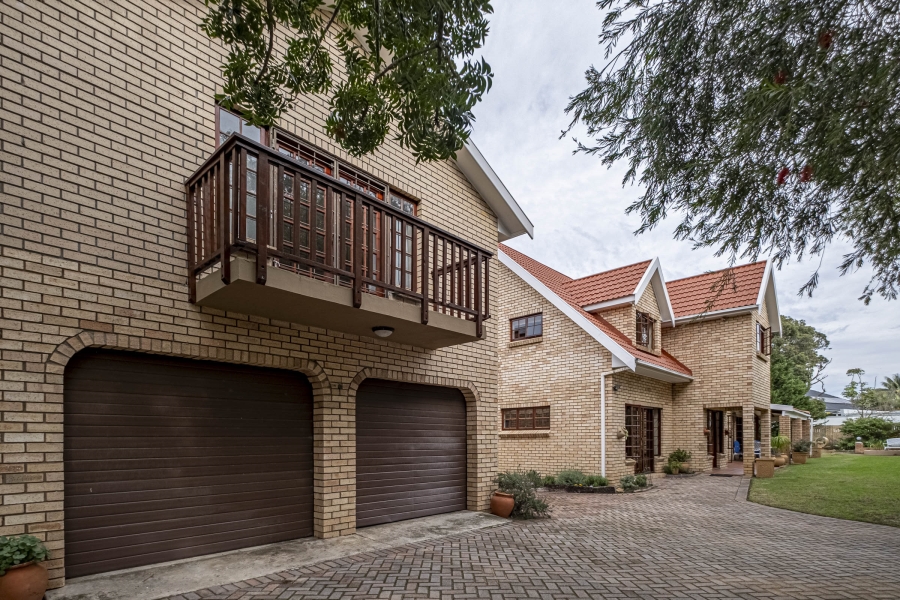 4 Bedroom Property for Sale in Walmer Eastern Cape
